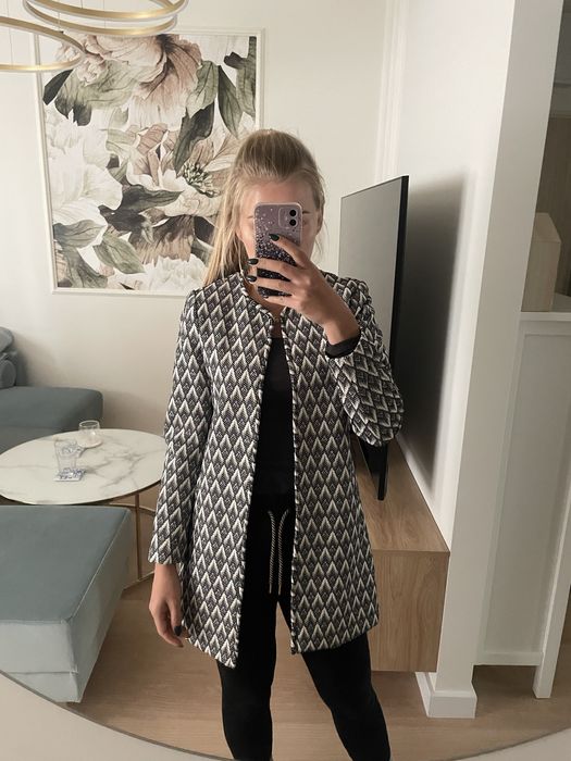 Nowy płaszcz, narzutka w jodełkę H&M XS