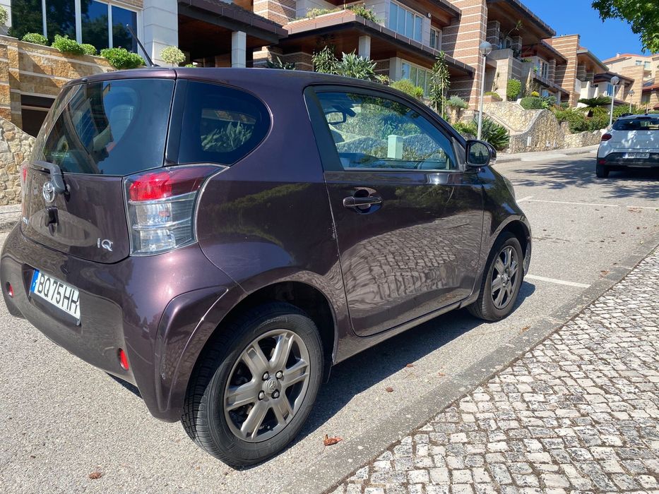 Toyota iQ 1.4d com muitos extras