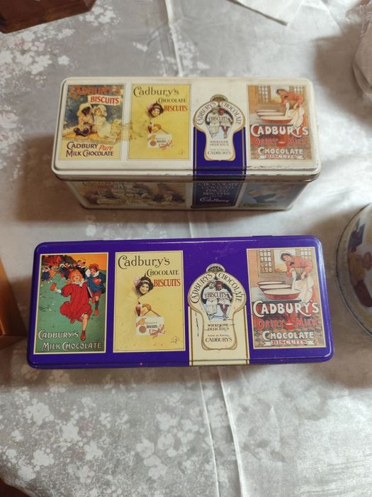 Caixas de latão antigas