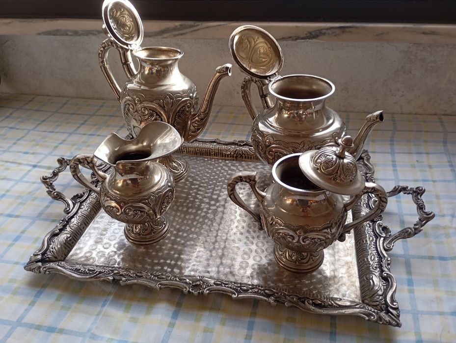 Conjunto de Chá/Café Antigo em Estanho / Metal Prateado – Decorativo