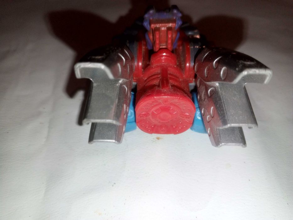 Машинка Огнегон з колекції Skylanders для Happy Meal