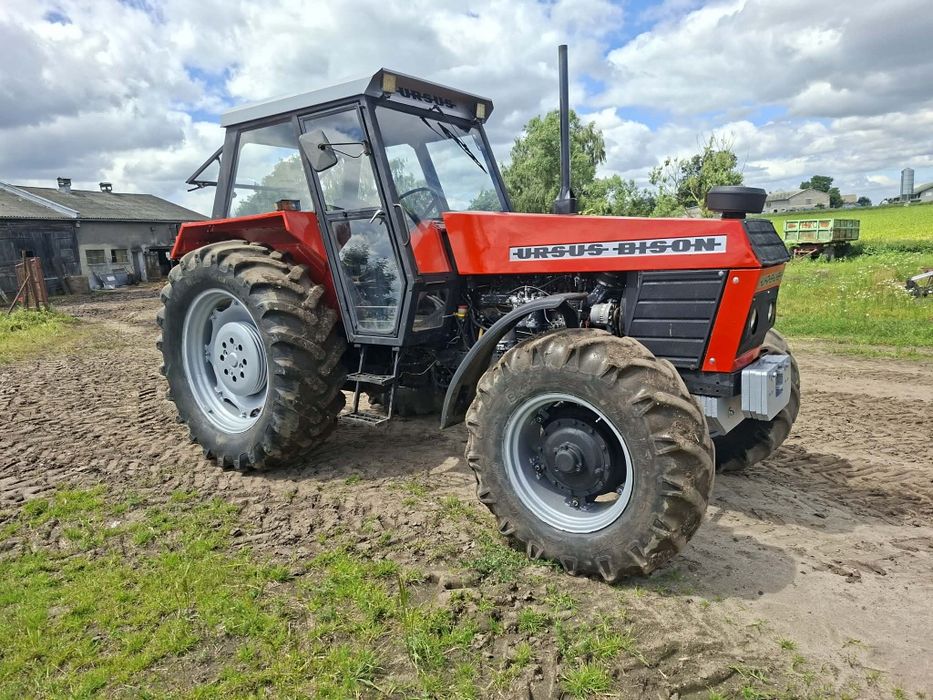 Ursus 1224 wrsia Bison