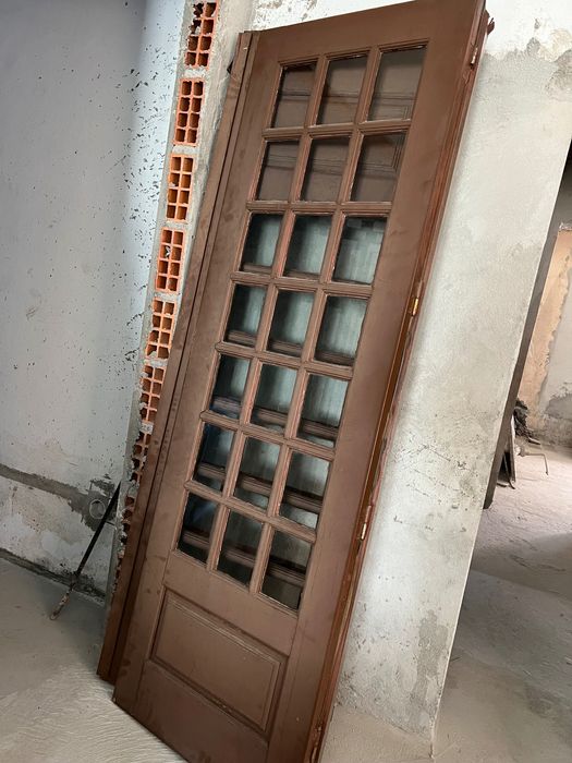 Porta portada madeira sacada