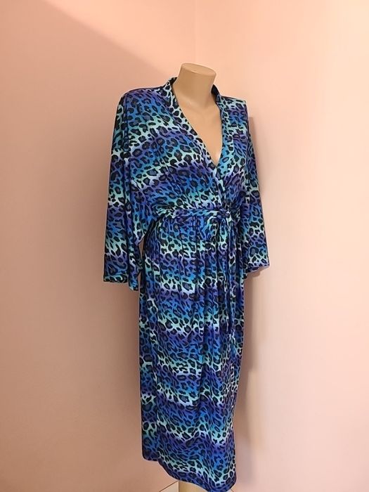 Женский халат 46размер.