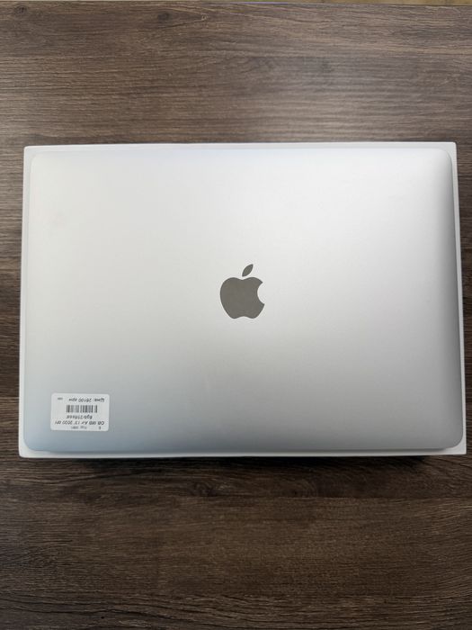Open Box MacBook Air 13" 2020 M1 8gb/256ssd Silver