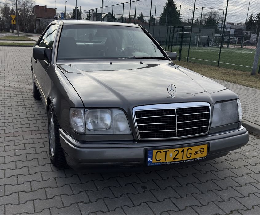 Mercedes W124 Coupe 220CE, zabytek