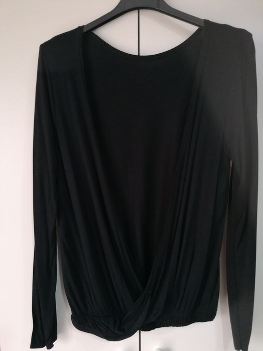 Camisola preta de trespasse