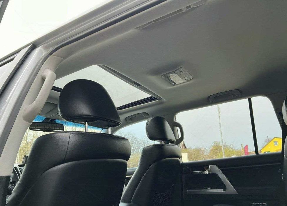 АВТО З ЕС Toyota Land Cruiser 200 4.5 Дизель, Обслужена. Без ДТП. Мрія