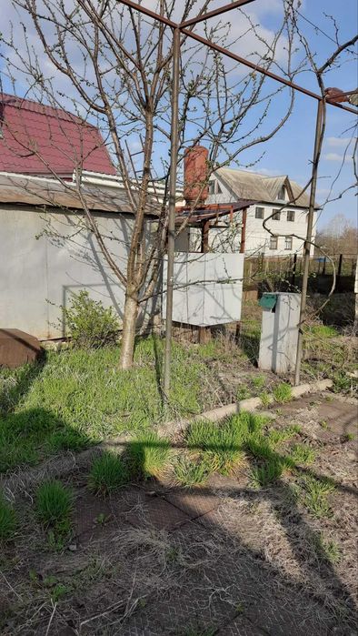 .Продаж двоповерхової дачі біля води  у ДК " Чайка".