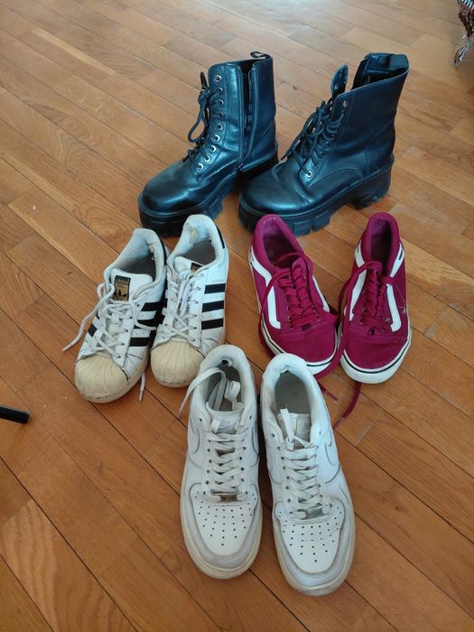 Кроссовки женские и ботинки