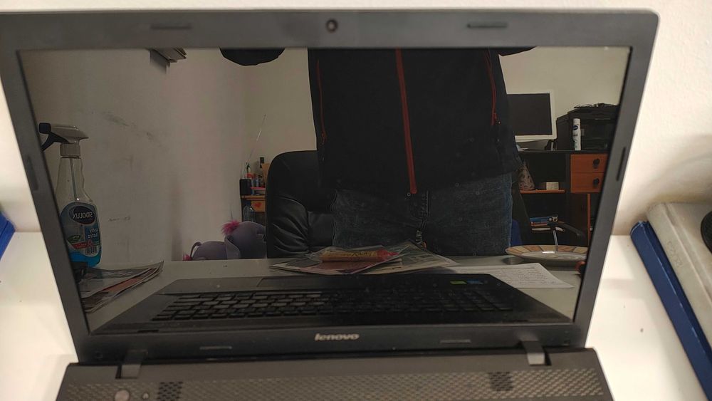 Laptop Lenovo G700 17,3 " - części do komputera