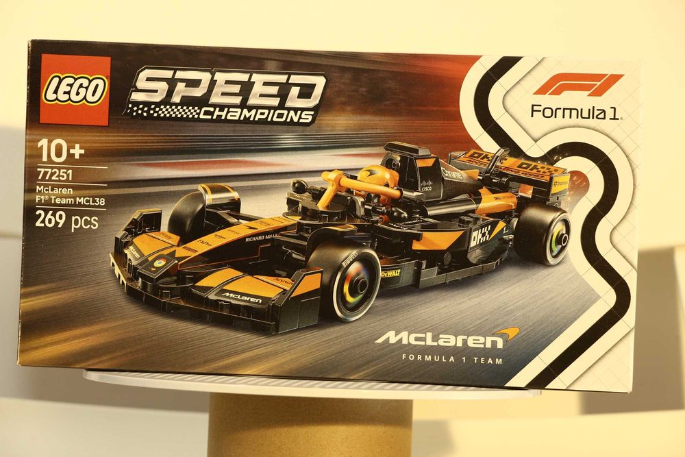 LEGO Speed Champions 77251 McLaren F1 MCL38