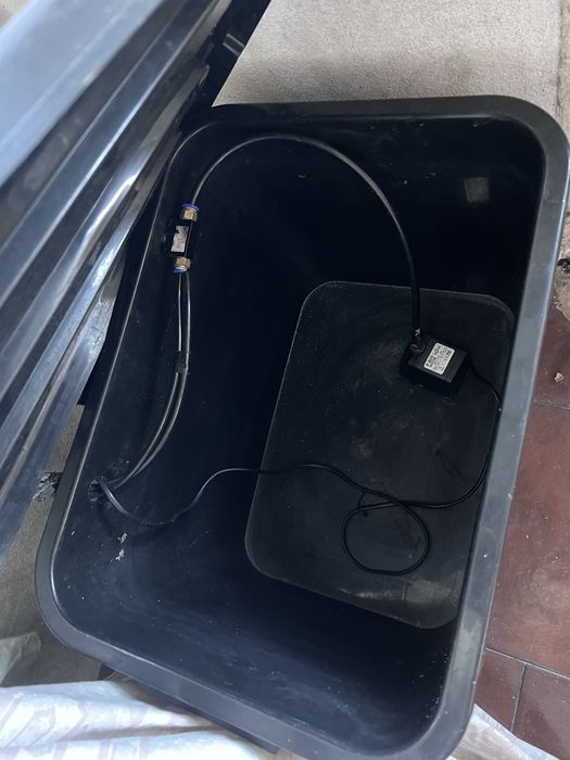 Ventoinha com dispensor de agua