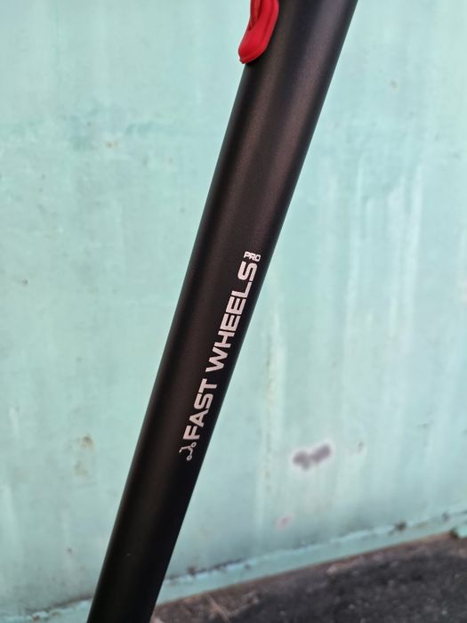 Електросамокат Rebel Fast Wheels PRO