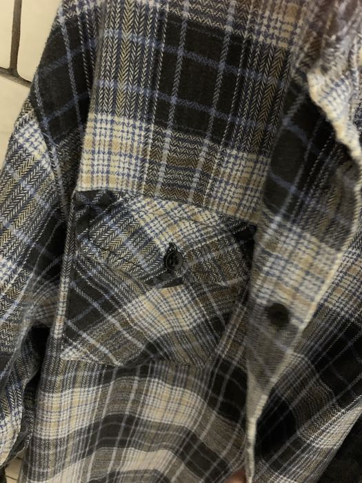 Стильна жіноча сорочка в клітинку