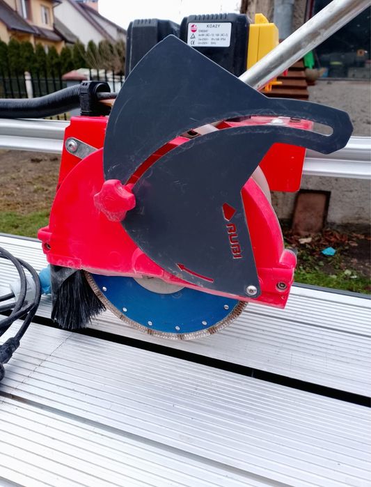 Przecinarka do glazury RUBI DC-250/1200 mm  ze stołem.