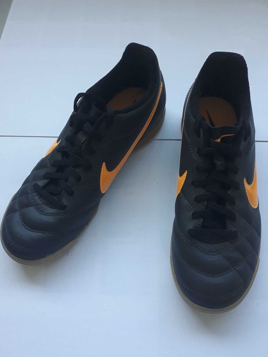 Sapatilhas de Futsal Nike Tiempo Rio n.º 39