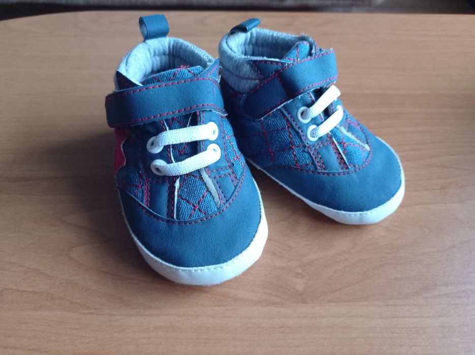 Granatowe buciki niemowlęce niechodki na gumę