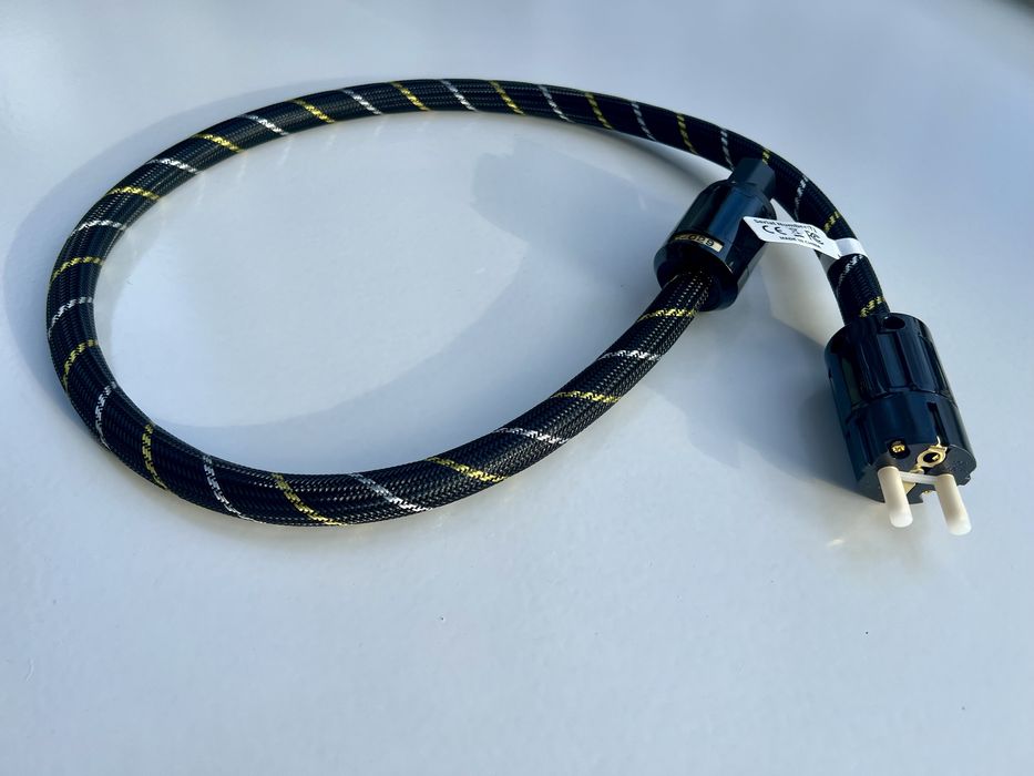 Audiofilski kabel zasilajacy np. Do wzmacniacza