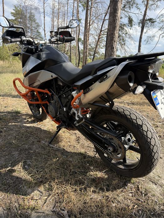 KTM 990 Supermoto