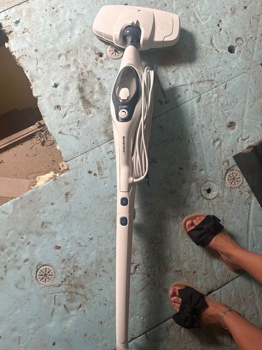 Máquina lava e aspira com manual de instruções