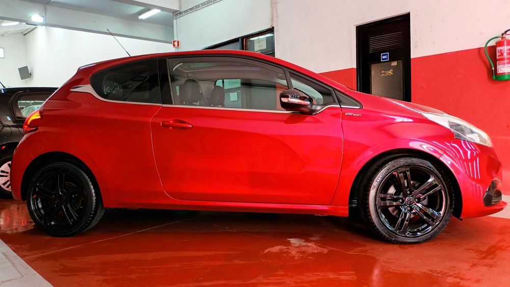 Peugeot 208 1.2 PureTech GT Line
