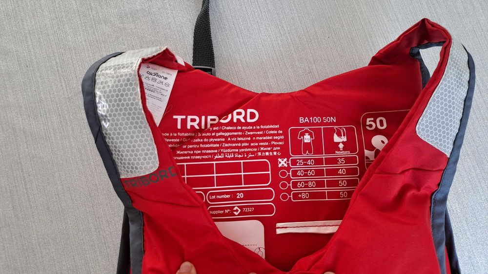 Vendo colete salva vidas criança