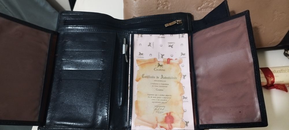 Conjunto cavalinho mala carteira e porta telemóvel