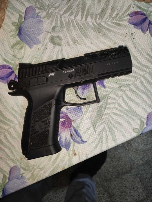Pistola ( ASG) 4;5mm CO2