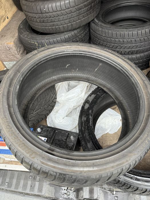 Колеса/резина/гума 235/40R19 Bridgestone