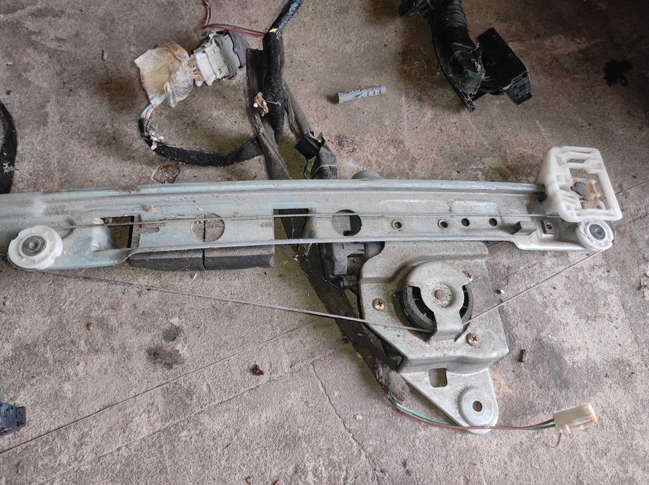 Задні електро склопідіймачі до Рено Меган 2