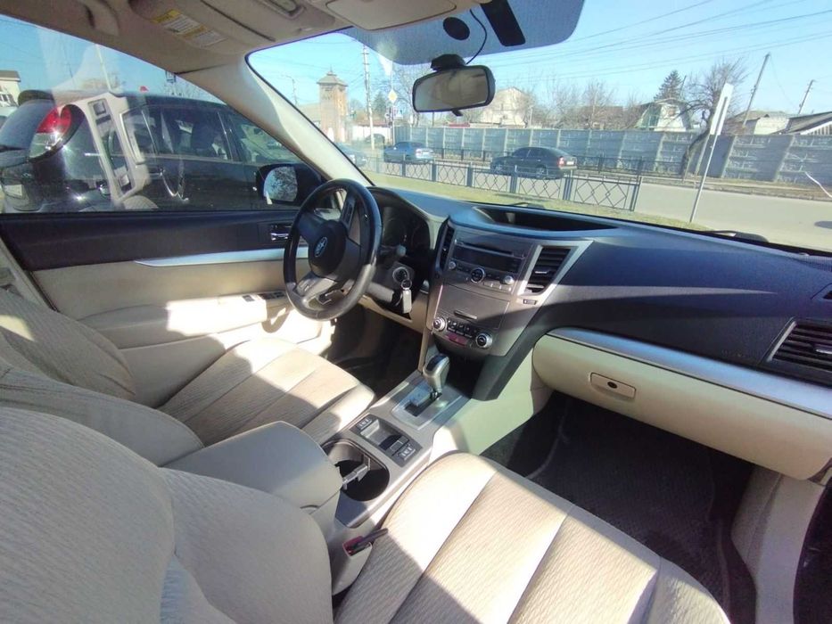 Subaru Outback 2011