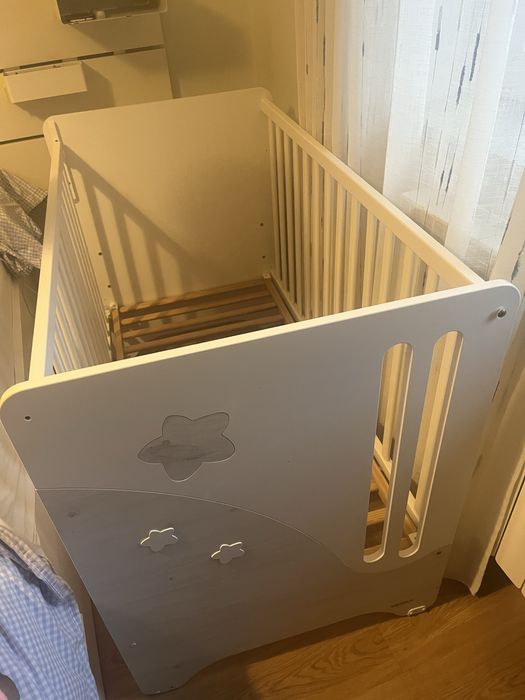 Cama de Grades Trama Cielo Co-Sleep + Colchão + Lençóis – €200