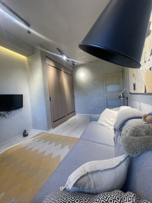 Красива стильна квртира на 6 Фонтана. Три спальні.