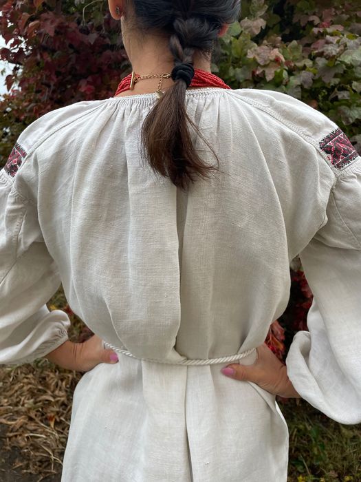 Сорочка стародавня вишита вишиванка