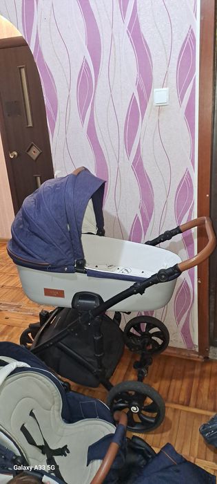 Коляска  з люлькою і прогулянкова  2 в 1.