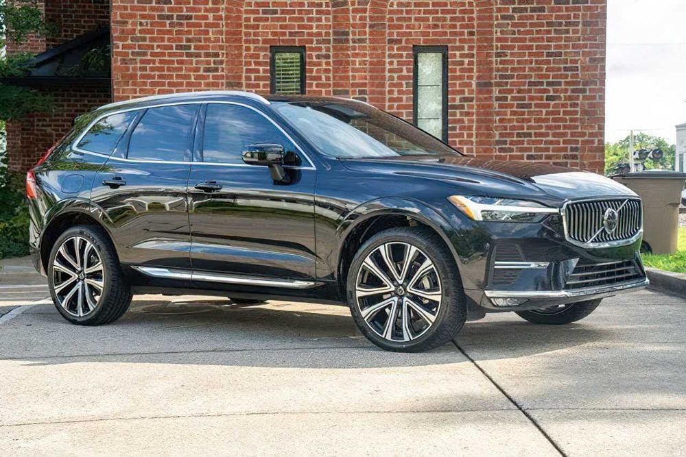 Volvo XC60      2023
