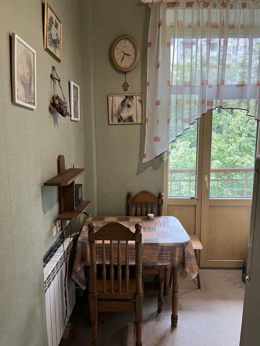 Продаж квартири вул. Басейна,17