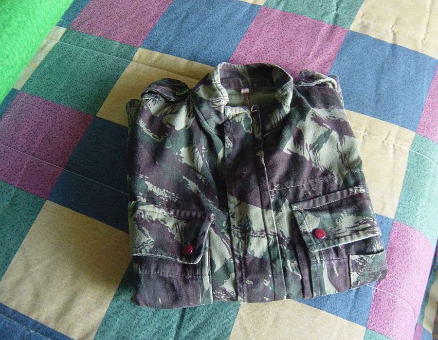 Blusão uniforme camuflado militar