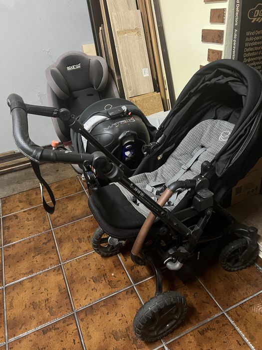 Carrinho de bebé Jané Crosswalk R + Matrix Light 2 + base isofix