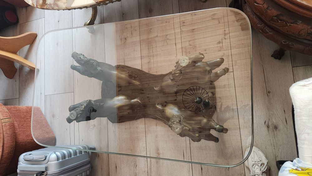 Ława z podstawa koni