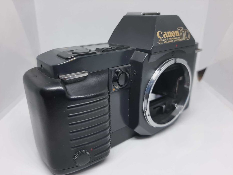 Aparat Canon T70 korpus