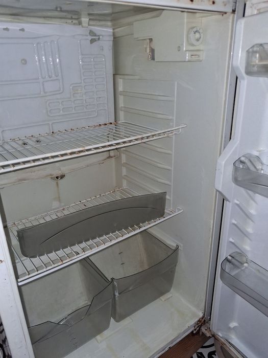 Продаж холодильника