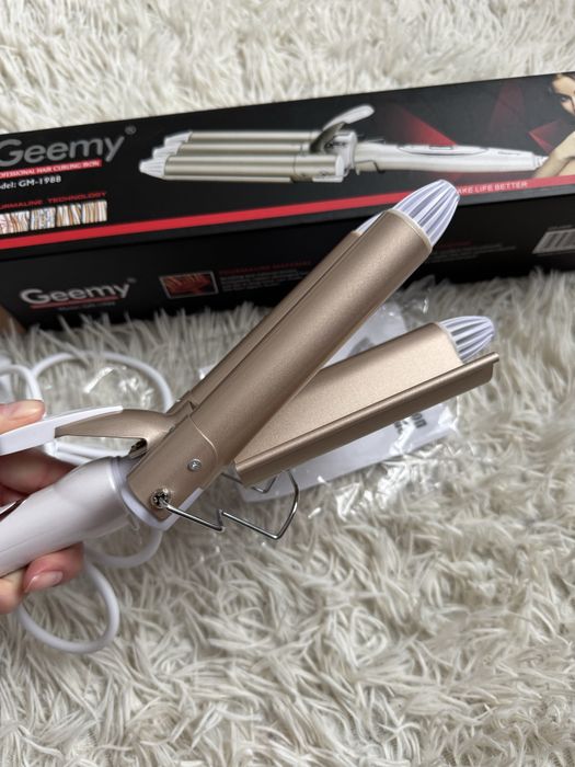 Професійна плойка для волосся