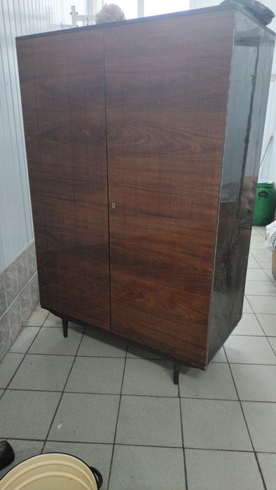 Шафа для одягу: 600 грн. - Меблі для спальні Львів на Olx