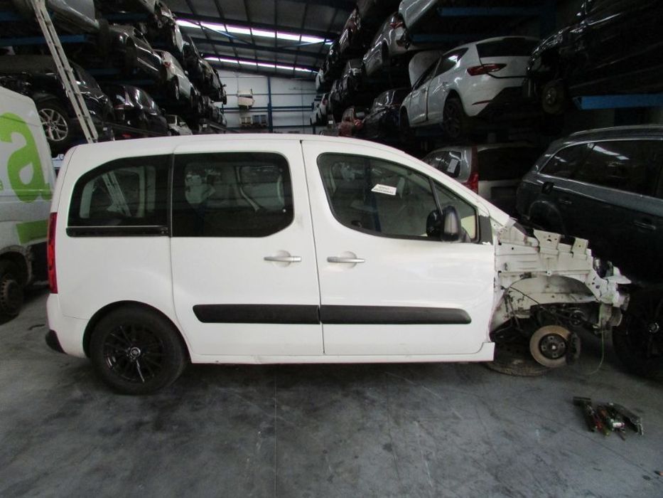 Peças Peugeot Partner 1.6 HDI do ano 2015 (9H06)