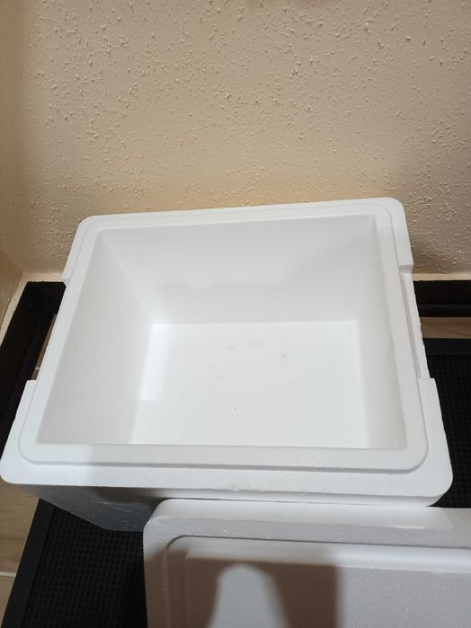 Pojemnik styropianowy