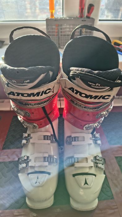 Buty atomic CS130