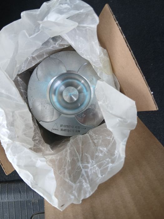 Запчастини авто двигун