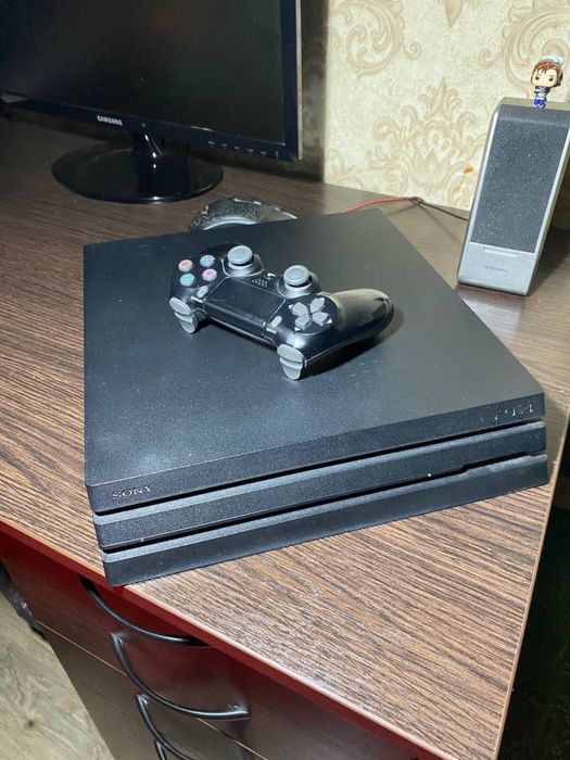 PS4 Pro 1TB + 5 игр | Отличное состояние